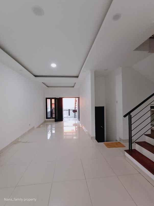 rumah siap huni di area rawa belong jakbar