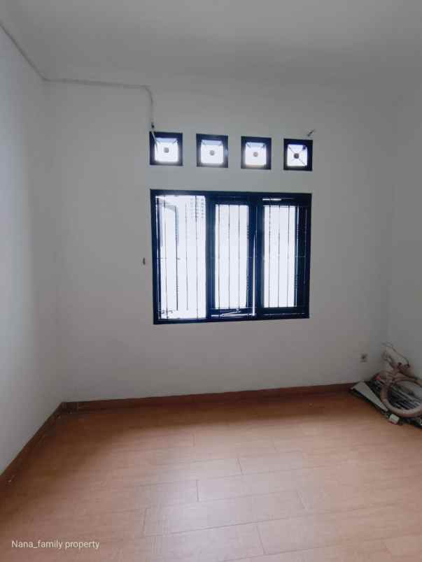 rumah siap huni di area rawa belong jakbar