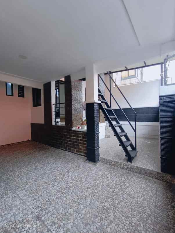 rumah siap huni di area rawa belong jakbar