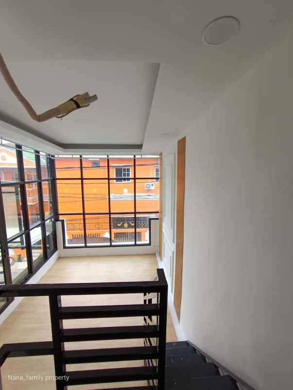 rumah siap huni di area rawa belong jakbar