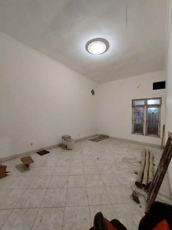 rumah siap huni lokasi poros jalan banjar arum