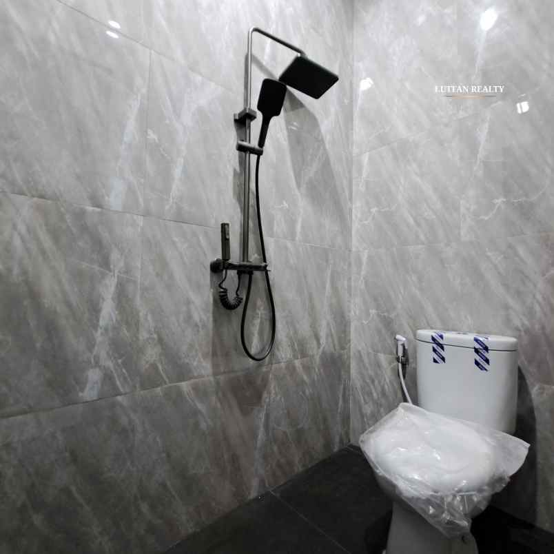 rumah skandinavian jagakarsa non cluster