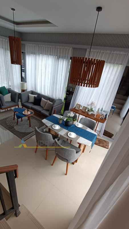 rumah suasana resort di kaki gunung salak bogor