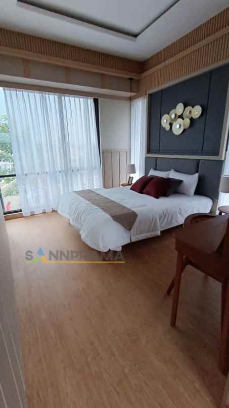 rumah suasana resort di kaki gunung salak bogor