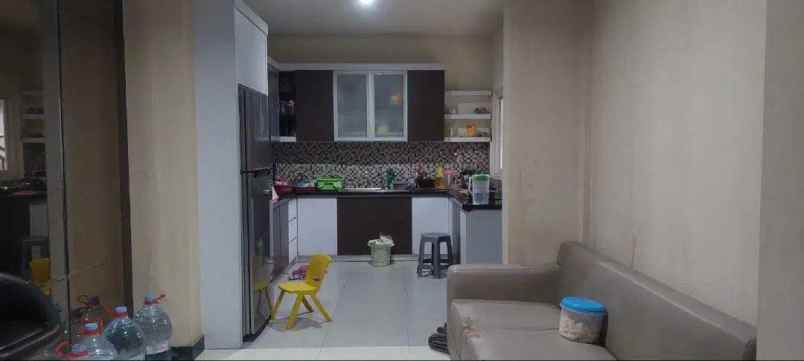 rumah tenggilis tengah furnish row 3 mobil siap huni