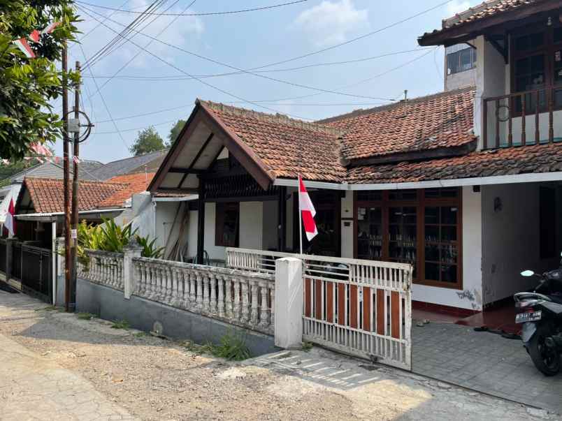 rumah terawat cihanjuang cimahi lt luas murah