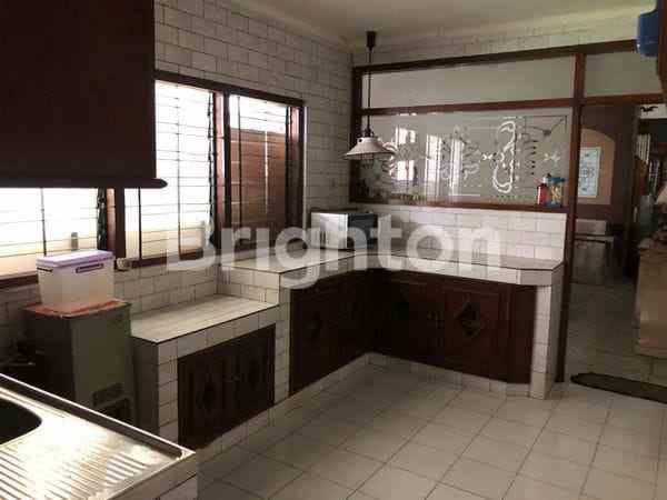 rumah tinggal di dharmahusada lokasi sangat strategis