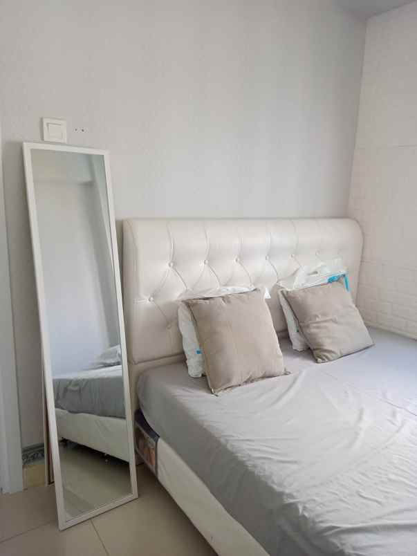 sewa apartment green pramuka city bangunan diatas mall