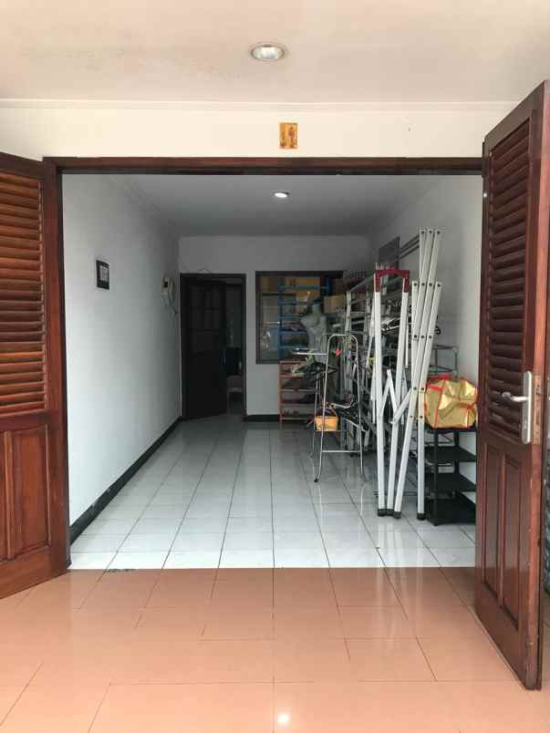 sewa rumah darmo permai utara