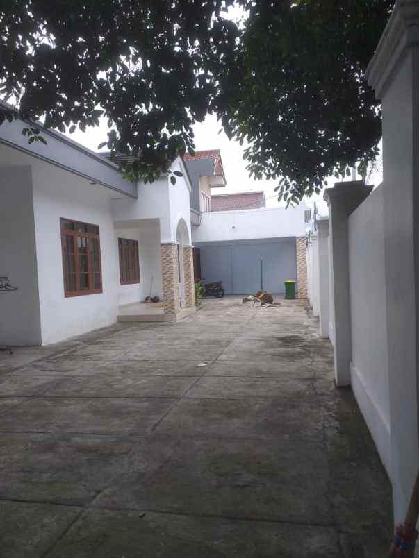 sewa rumah di cempaka putih timur jakarta pusat