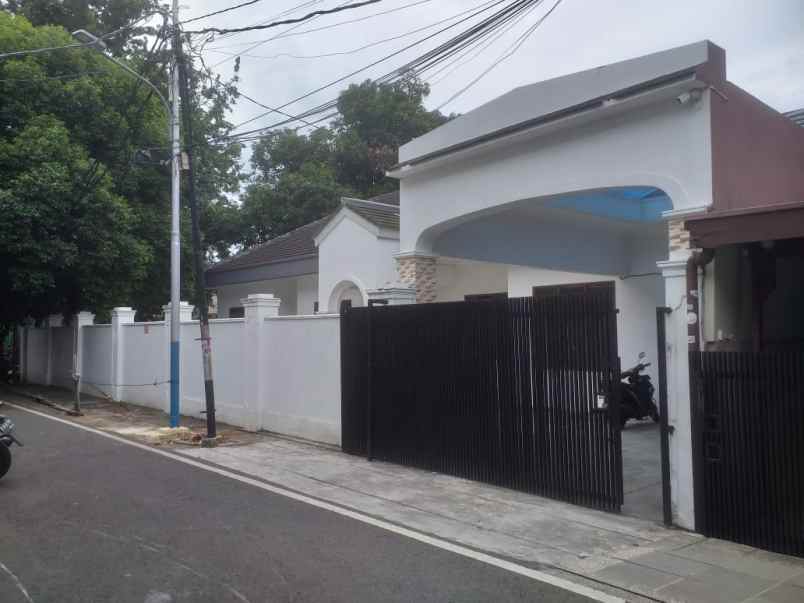 sewa rumah di cempaka putih timur jakarta pusat