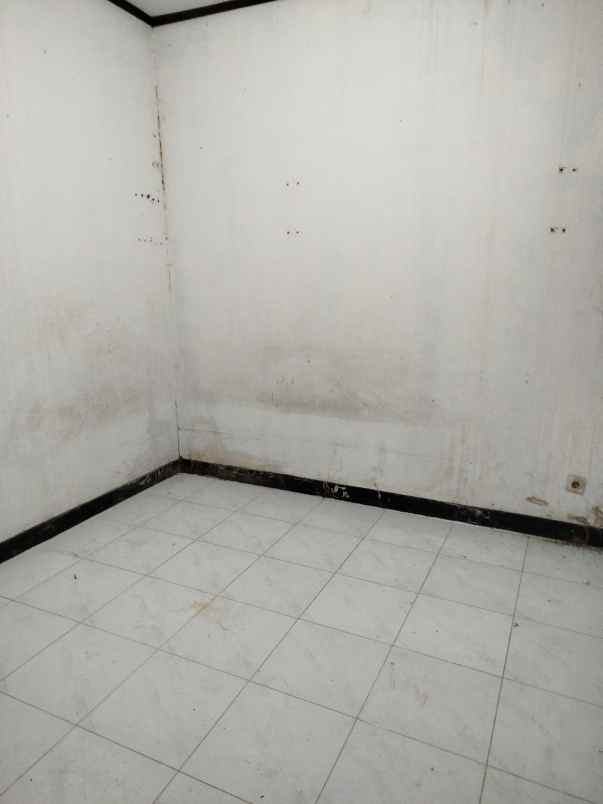 sewa rumah hook villa inti persada pamulang