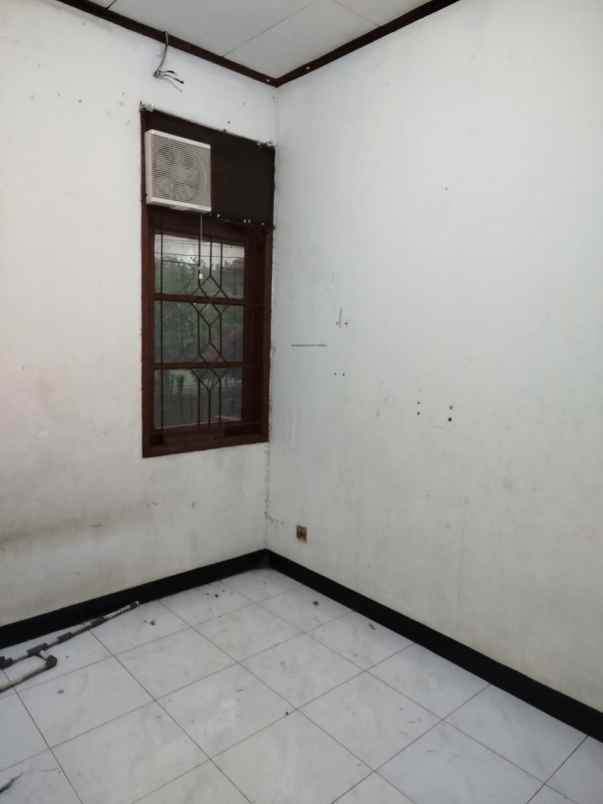 sewa rumah hook villa inti persada pamulang