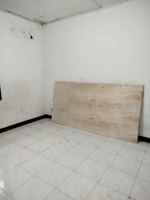 sewa rumah hook villa inti persada pamulang