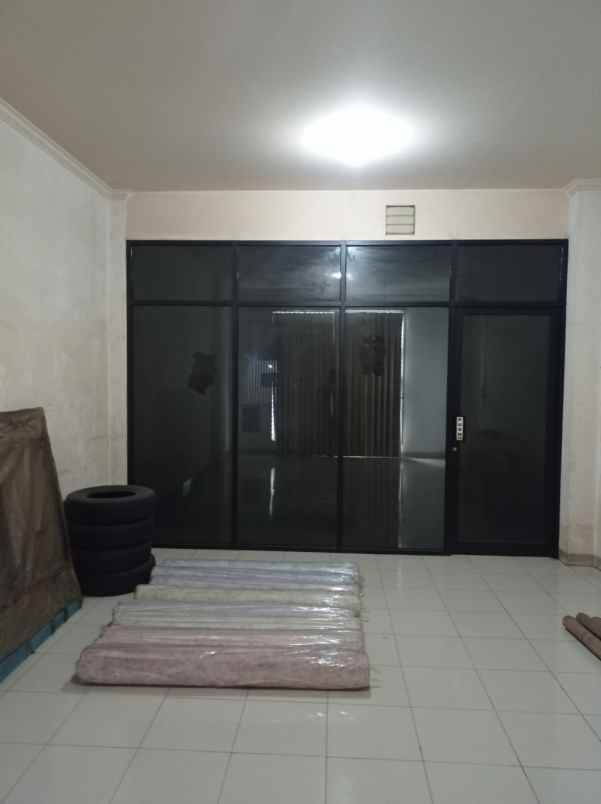 sewakan ruko 4 lantai di slipi palmerah jakarta barat