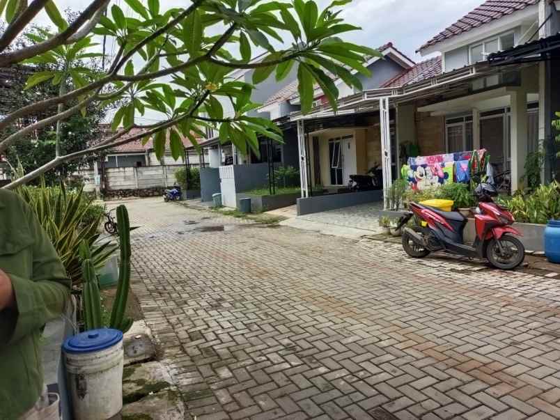 take over 215jt dekat tol di pancoran mas depok