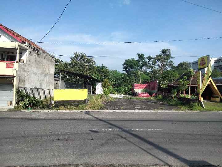 tanah jl raya tajem no 32