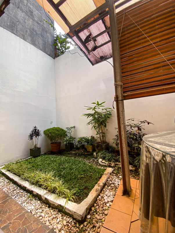 townhouse mewah 2 lantai di jagakarsa jakarta selatan