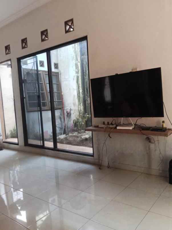 turun harga rumah harapan indah 1 1m 3 kt luas nyaman