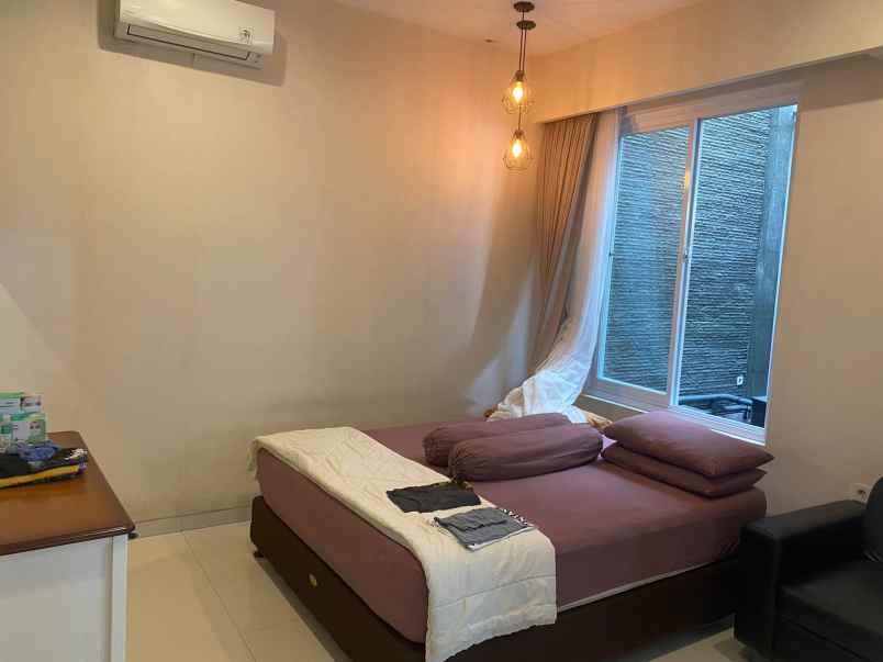 turun harga rumah klampis 2 lantai hadap barat