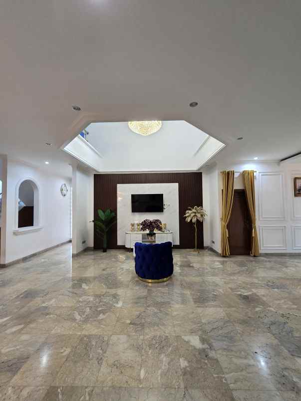 urgent rumah dalam komplek di kayu putih jaktim