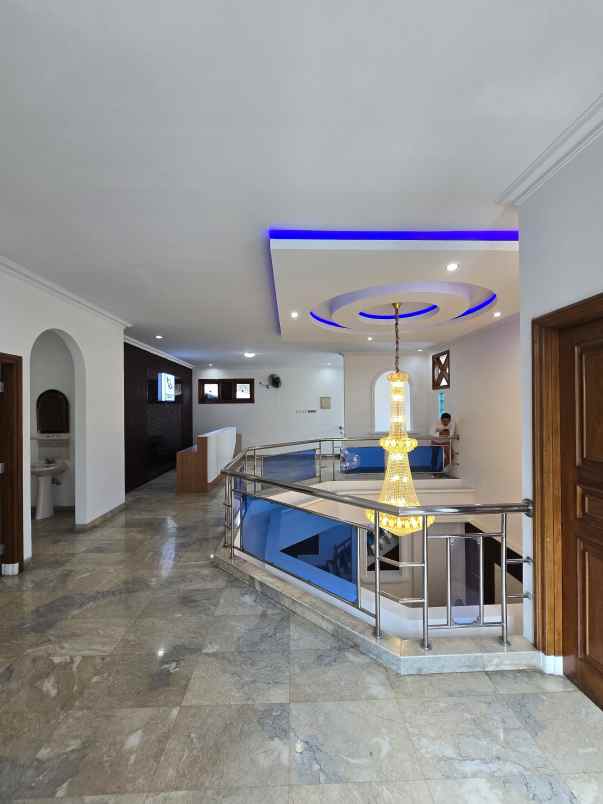 urgent rumah dalam komplek di kayu putih jaktim