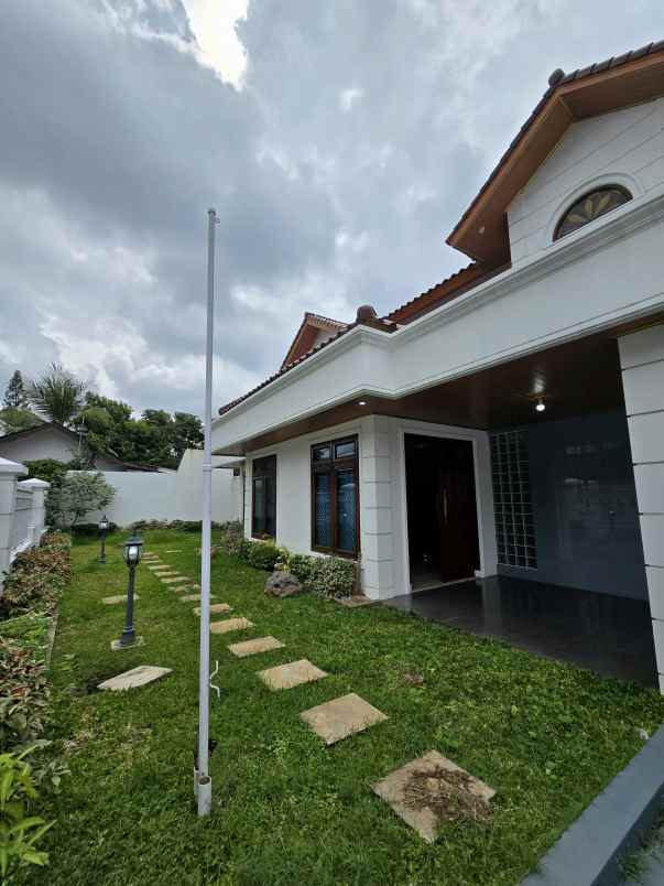 urgent rumah dalam komplek di kayu putih jaktim