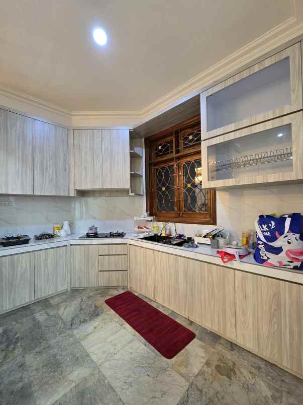 urgent rumah dalam komplek di kayu putih jaktim