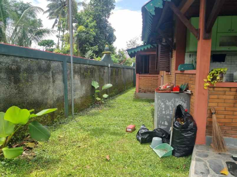 villa cantik tanah luas ada imb di turi