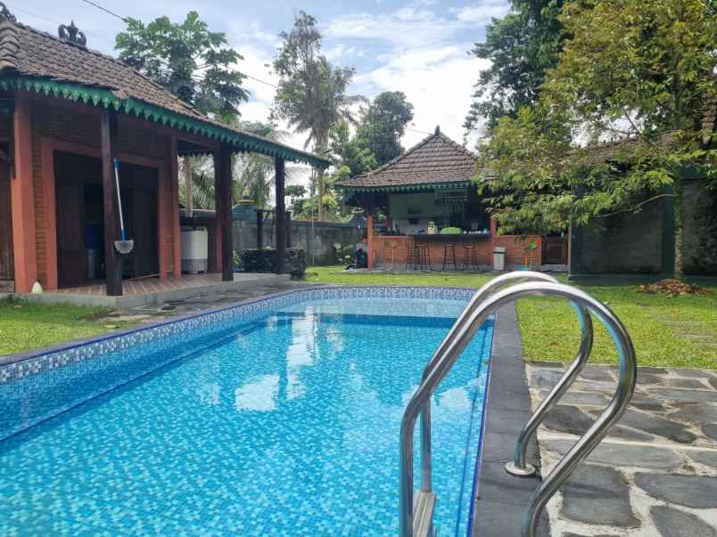 villa cantik tanah luas ada imb di turi