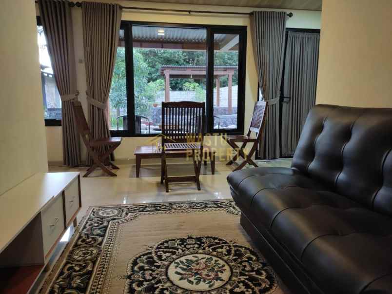 villa luas di pakem strategis dekat suraloka zoo