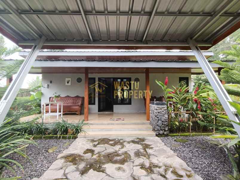 villa luas di pakem strategis dekat suraloka zoo