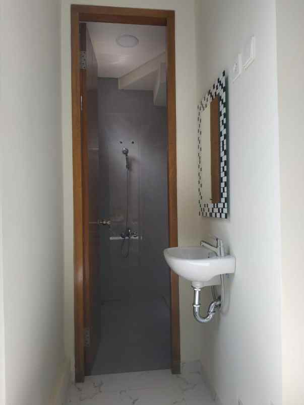 dekat bintaro rumah mewah strategis harga terjangkau