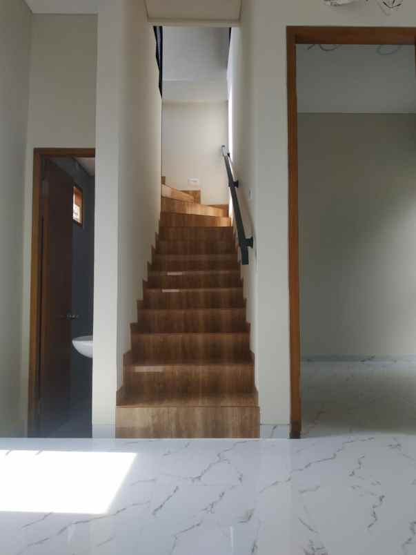 dekat bintaro rumah mewah strategis harga terjangkau