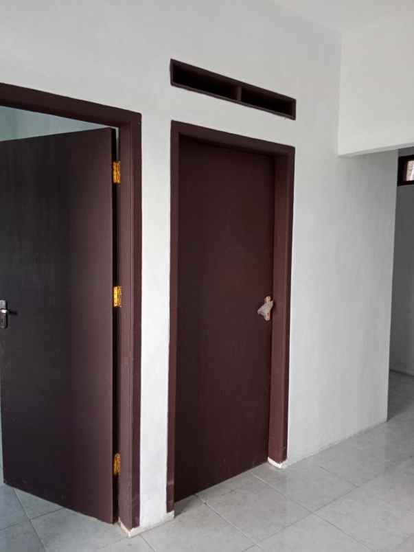 dekat kota nyaman ekonomis