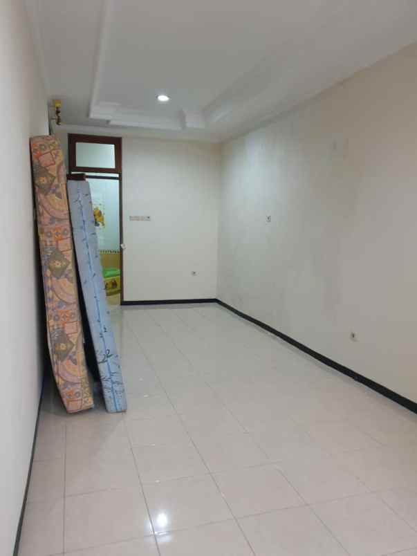 dharmahusada rumah residen baru renov siap huni