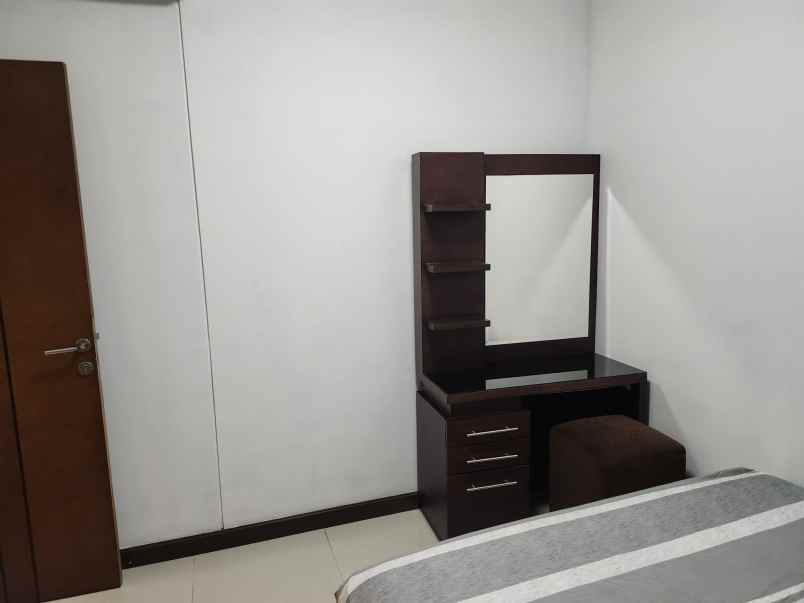 dijual apartemen 675000000