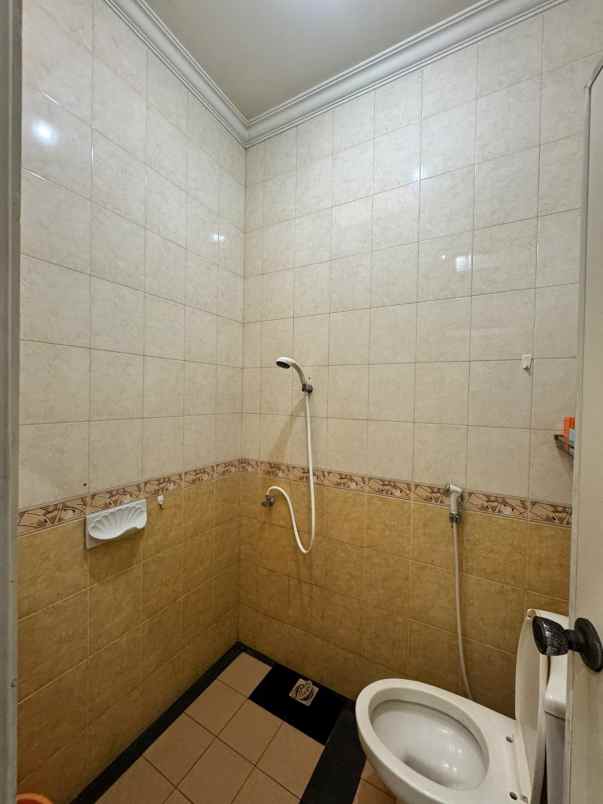 dijual apartemen belakang mall kelapa