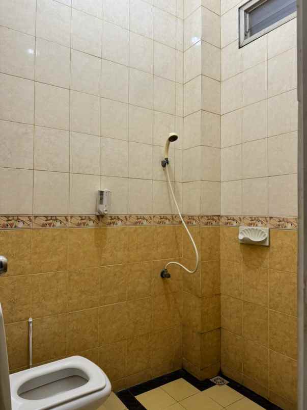 dijual apartemen belakang mall kelapa