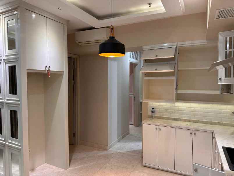dijual apartemen jalan pakuwon indah