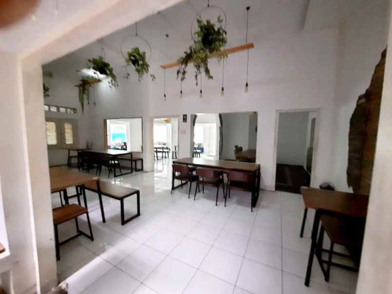 dijual cafe lokasi bagus strategis di kota bandung