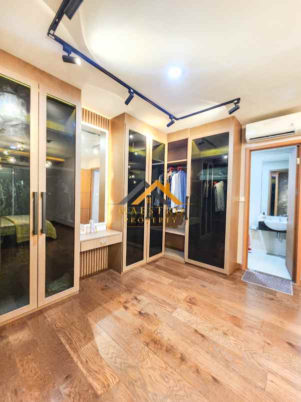 dijual cepat condominium lux the reiz condo medan