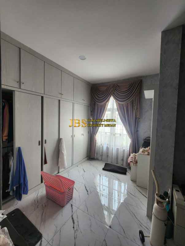 dijual cepat rumah hook di the marriot villas medan