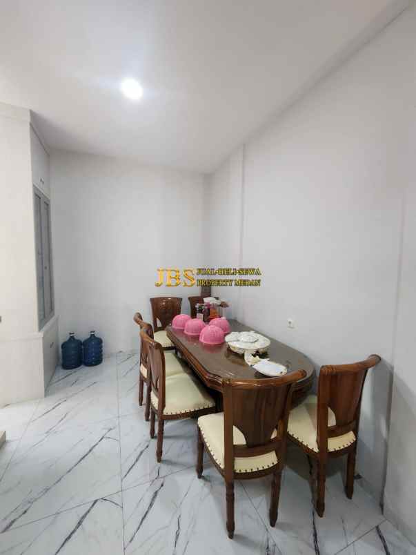 dijual cepat rumah hook di the marriot villas medan