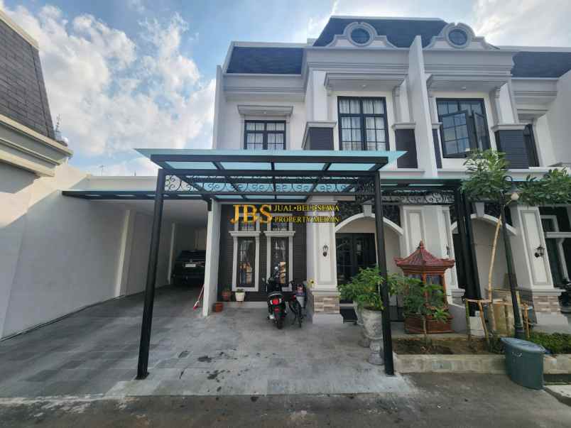 dijual cepat rumah hook di the marriot villas medan