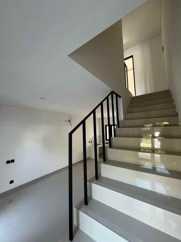 dijual kost jual rumah baru manukan