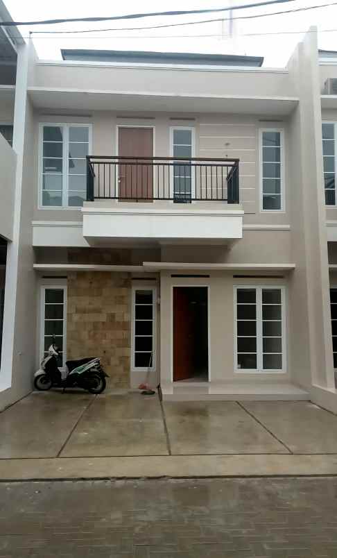 dijual kost komplek deplu bintaro