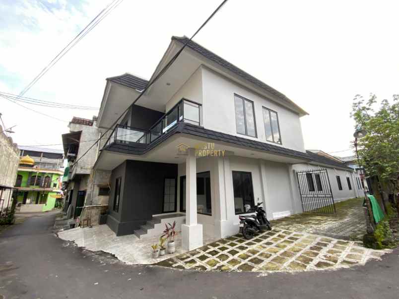 dijual kost mewah siap huni dekat kampus uii jakal