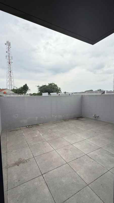 dijual ruko bangunan baru legenda wisata pinggir jalan