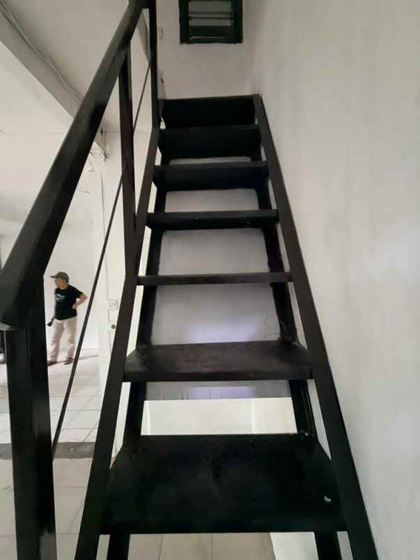 dijual ruko gudang kantor babakan surabaya